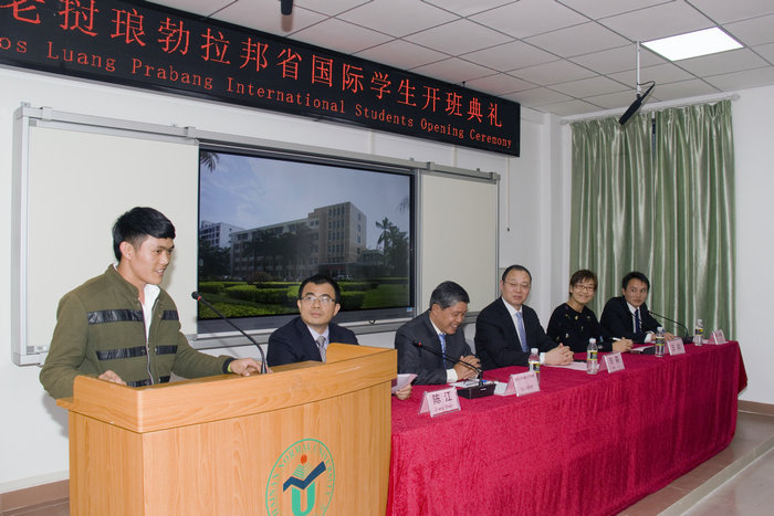 老挝员工代表发言.jpg