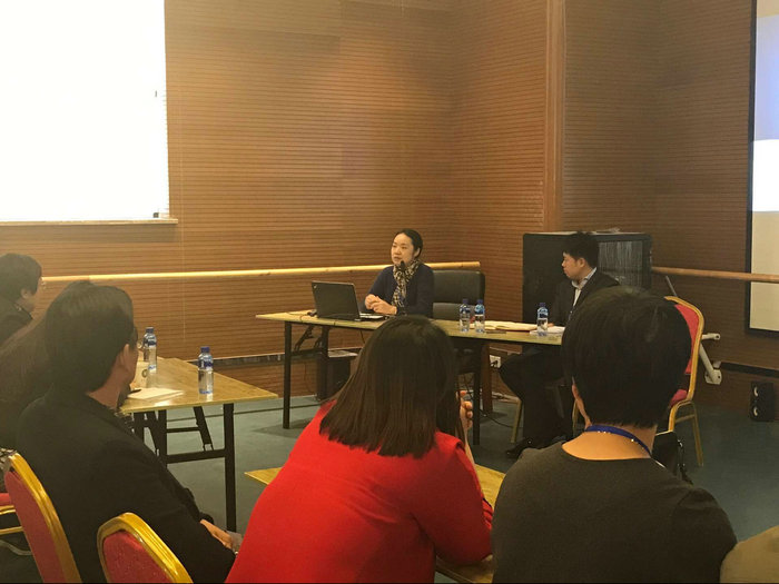 公司考点负责人正在分享经验.jpg