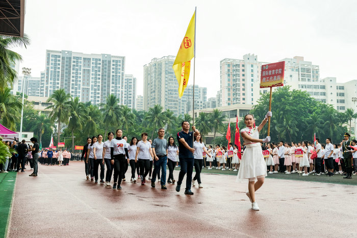 公司教工代表队.jpg