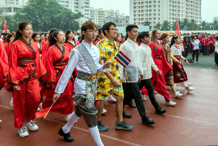 公司员工代表团.jpg