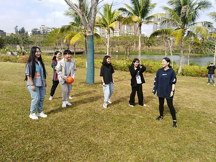 丢皮球游戏.jpg
