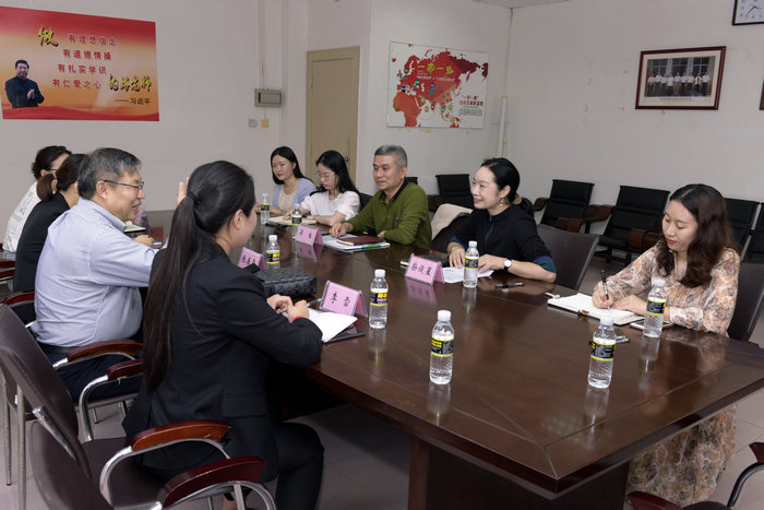 三亚中瑞酒店管理职业学院国际交流中心领导和老师来公司调研2.jpg
