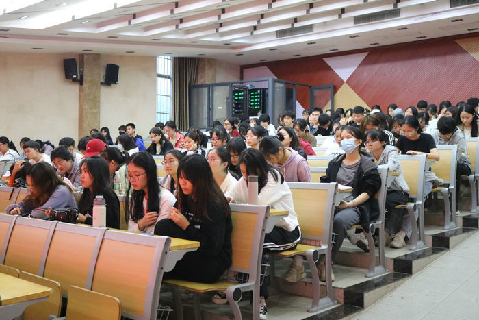 公司员工学习反诈知识.jpg