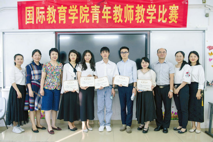 赛后合影.jpg
