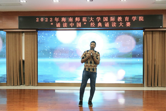 职工精彩表现.jpg