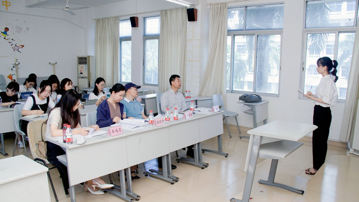 答辩现场3.jpg