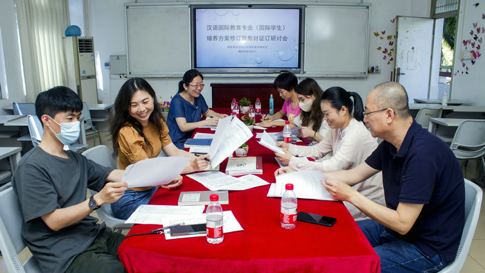 主题教研活动现场.jpg