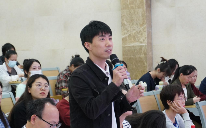 公司曹方向老师向宋教授提问.png